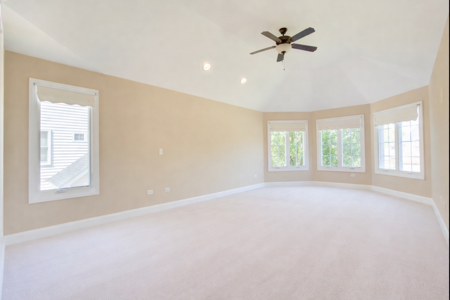 25764 W SUNNYMERE Drive, Plainfield, IL 60585