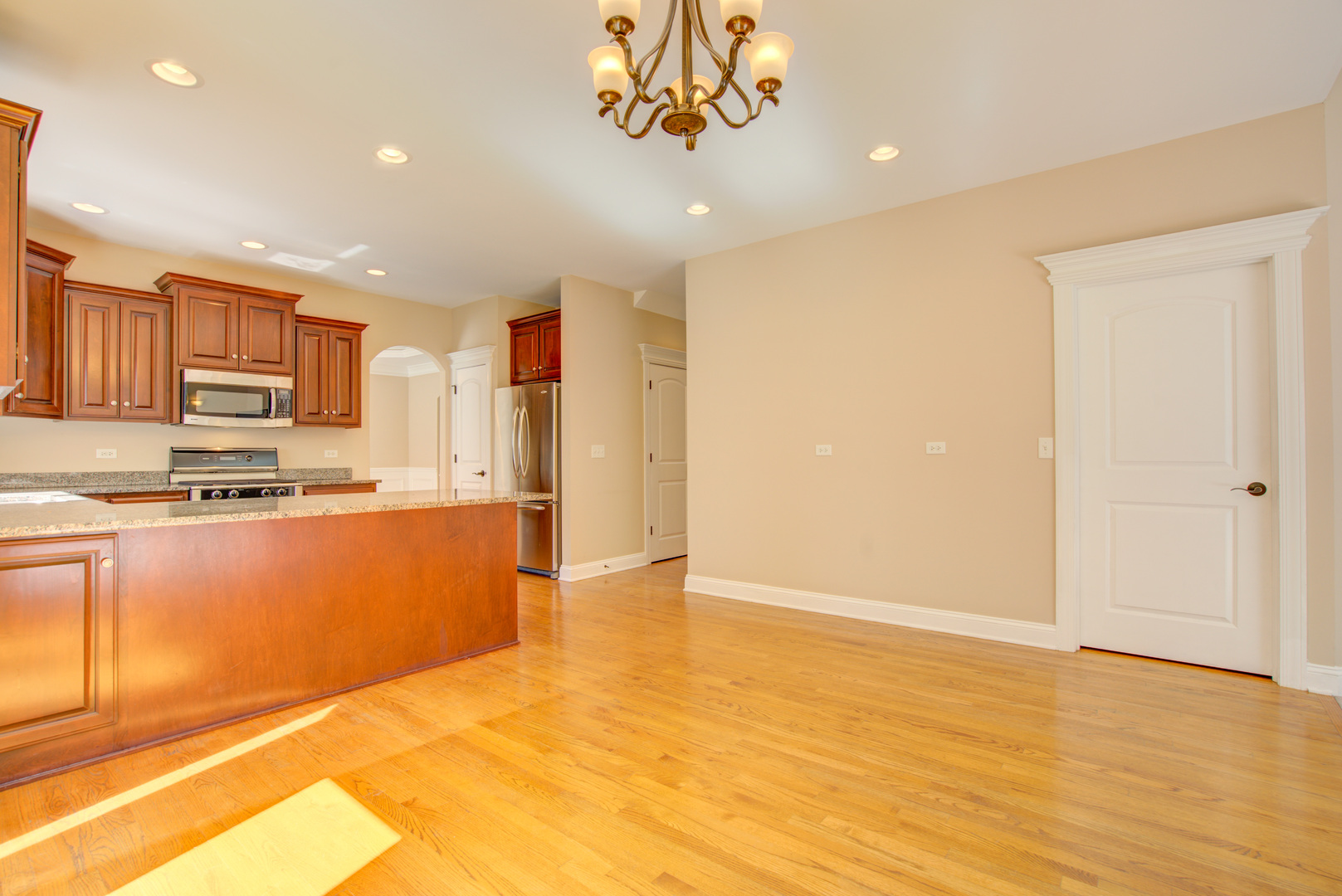 25764 W SUNNYMERE Drive, Plainfield, IL 60585