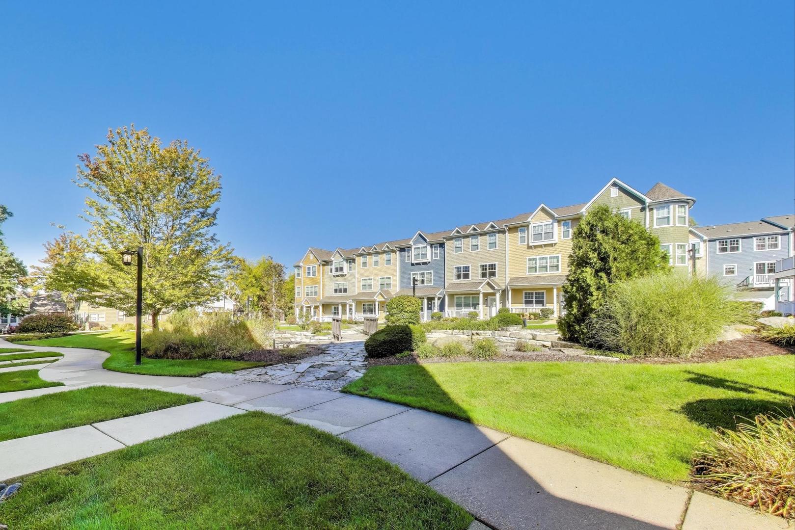 34 Lakeview Place, Lake Zurich, IL 60047