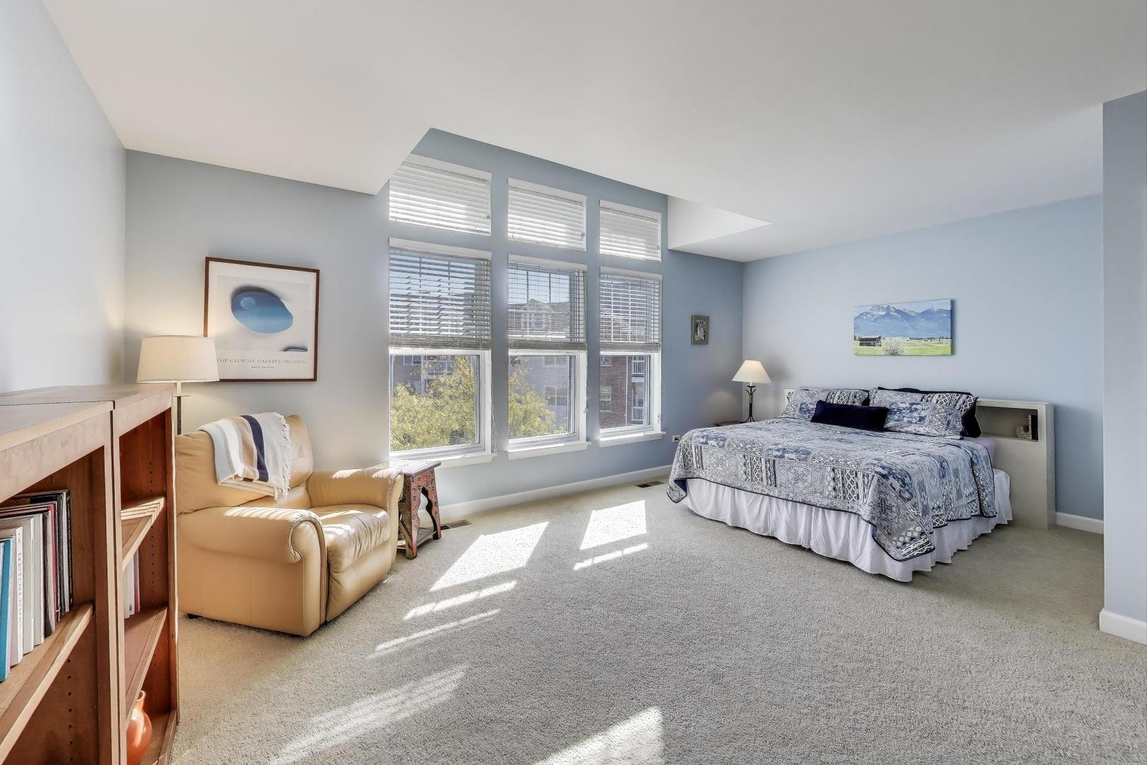 34 Lakeview Place, Lake Zurich, IL 60047