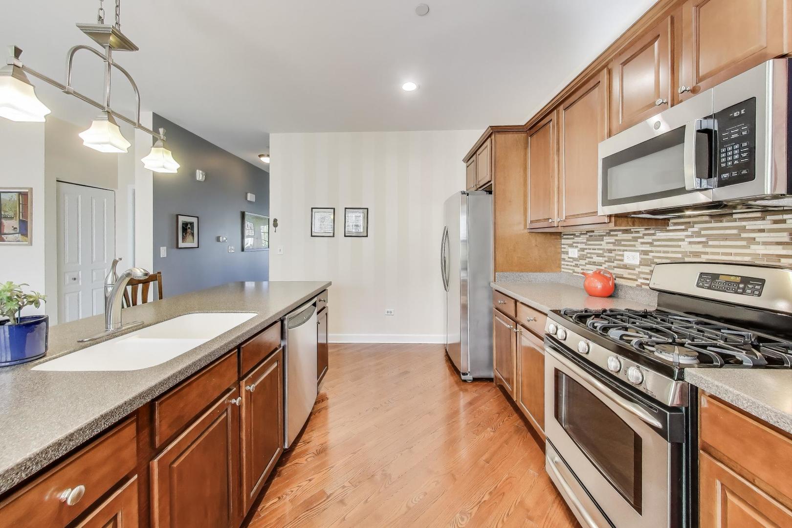 34 Lakeview Place, Lake Zurich, IL 60047