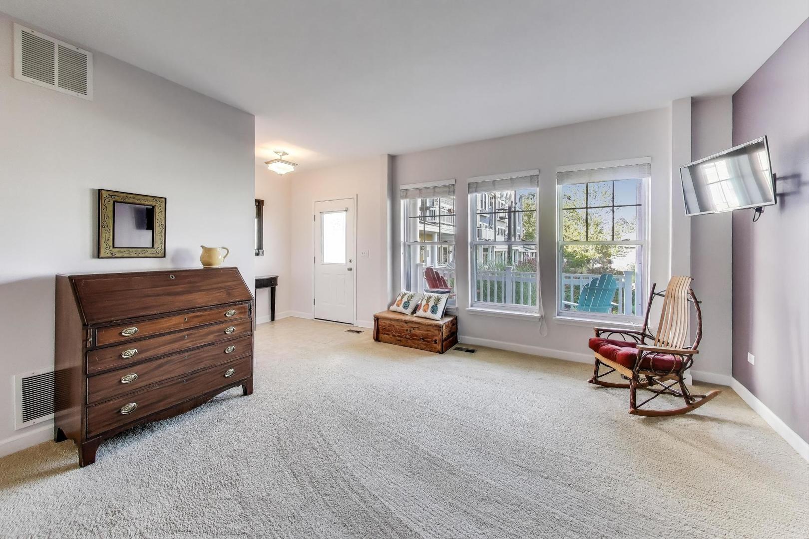 34 Lakeview Place, Lake Zurich, IL 60047