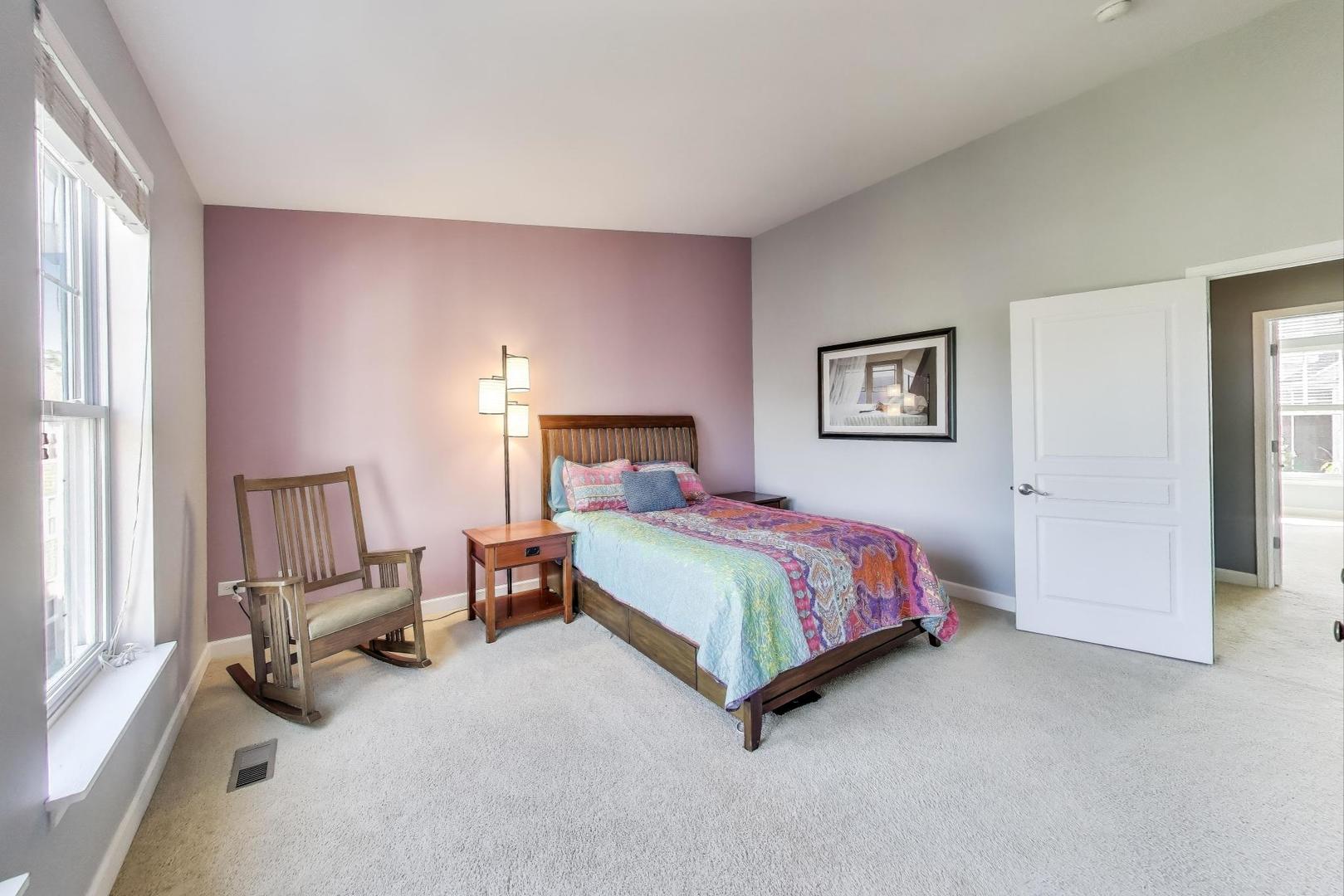 34 Lakeview Place, Lake Zurich, IL 60047