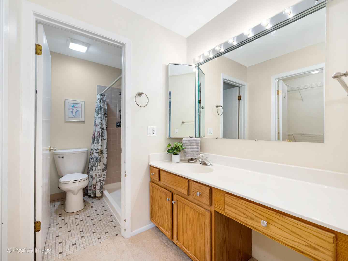 27W705 Grasmere Drive #1705, Winfield, IL 60190