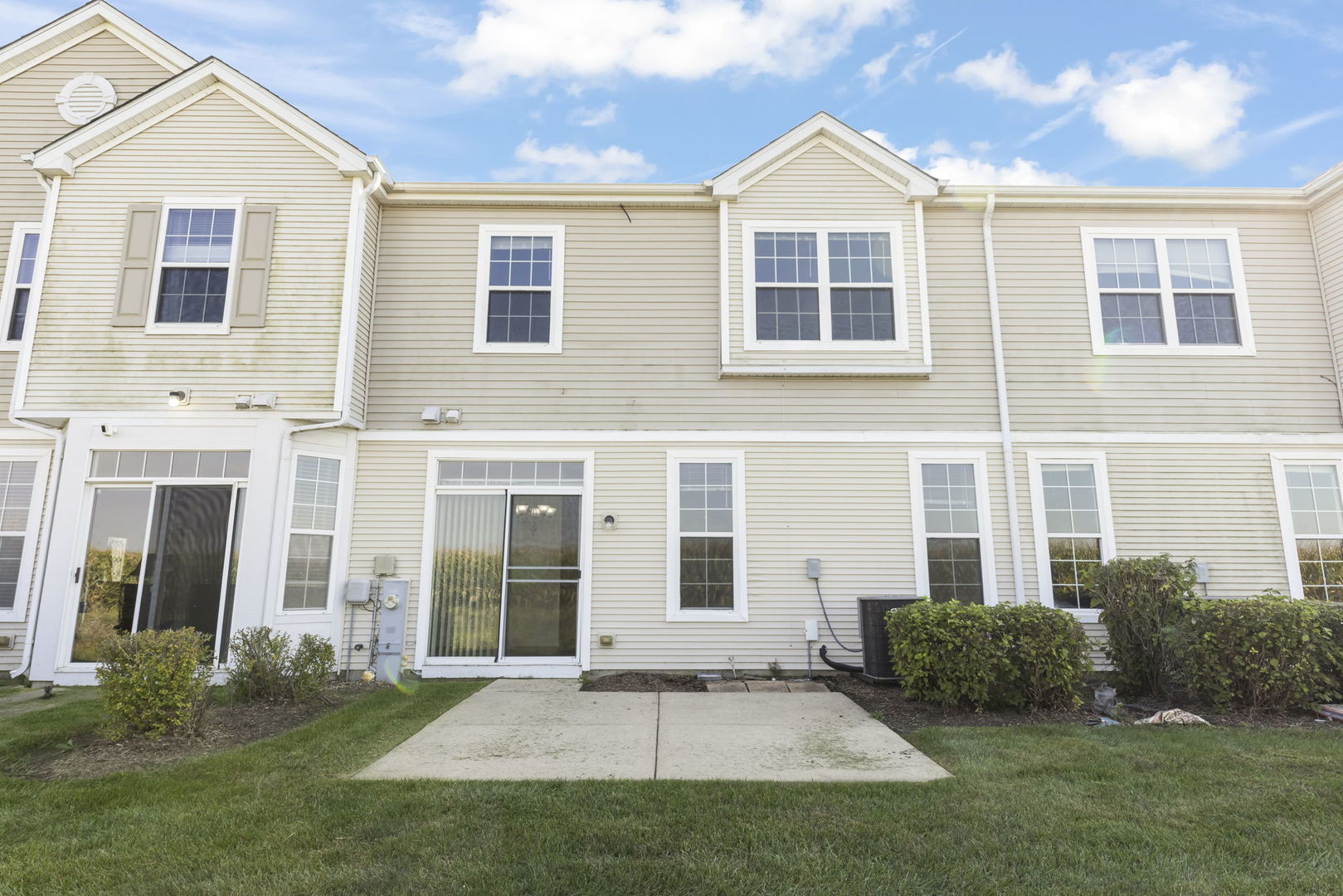 171 Willoughby Court #E, Yorkville, IL 60560
