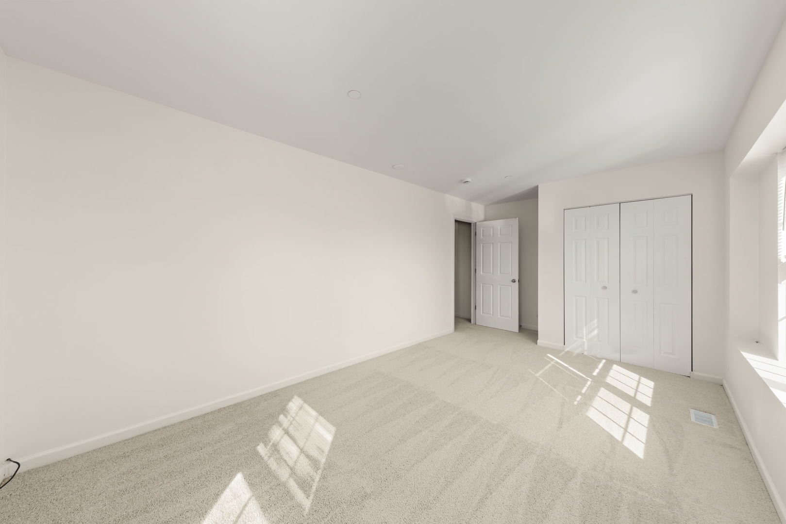 171 Willoughby Court #E, Yorkville, IL 60560