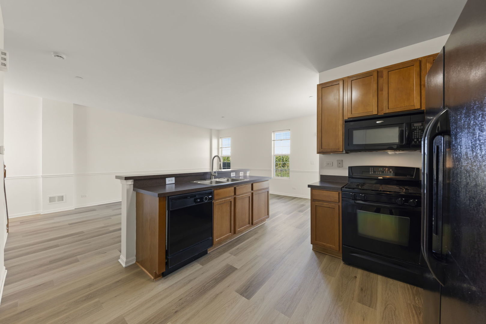 171 Willoughby Court #E, Yorkville, IL 60560