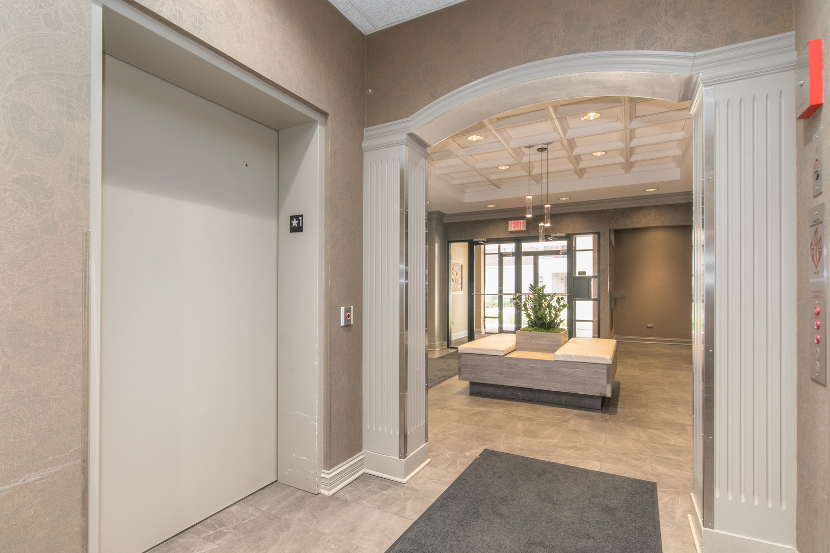 750 Pearson Street #904, Des Plaines, IL 60016