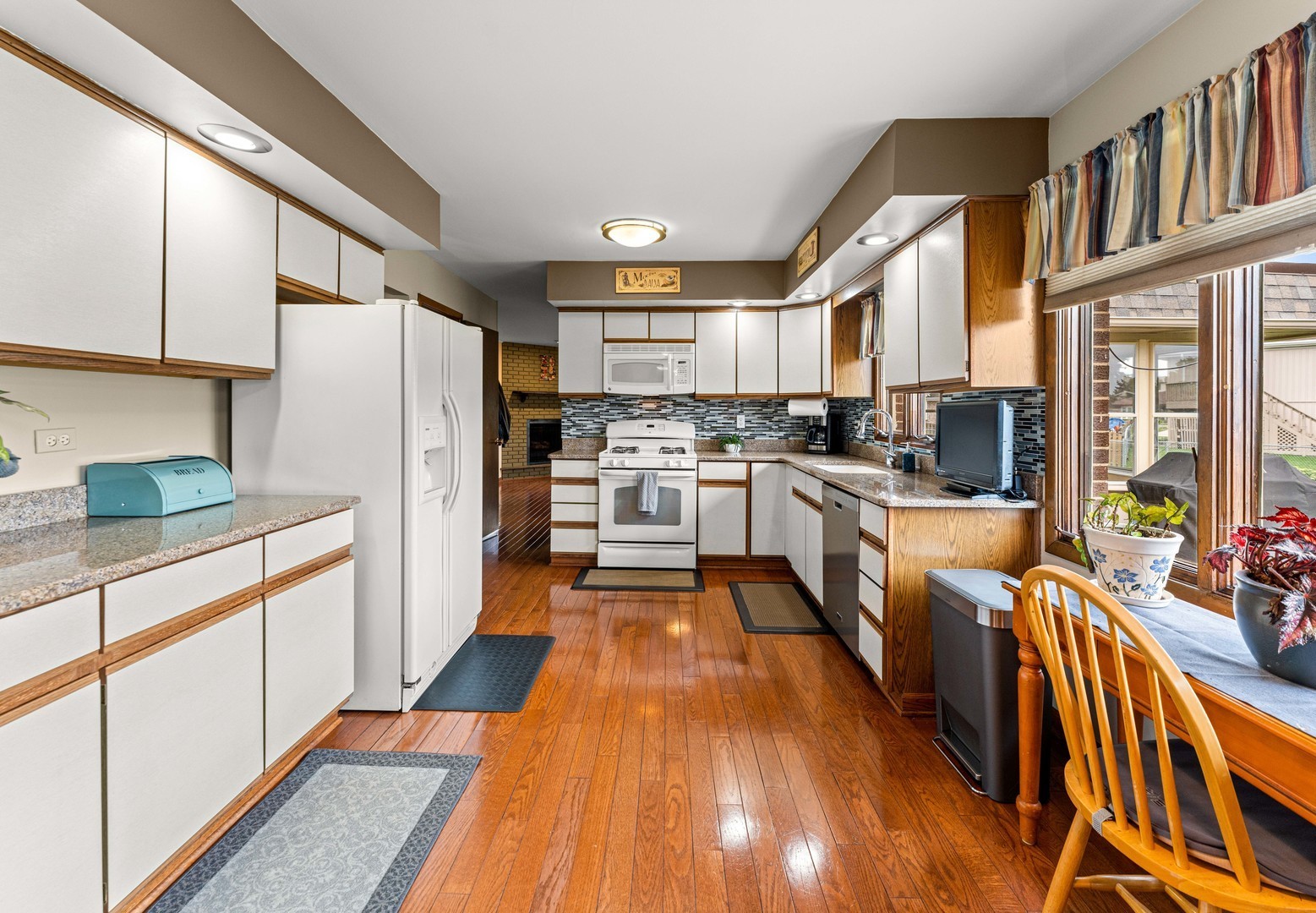 10926 Circle Court, Palos Hills, IL 60465