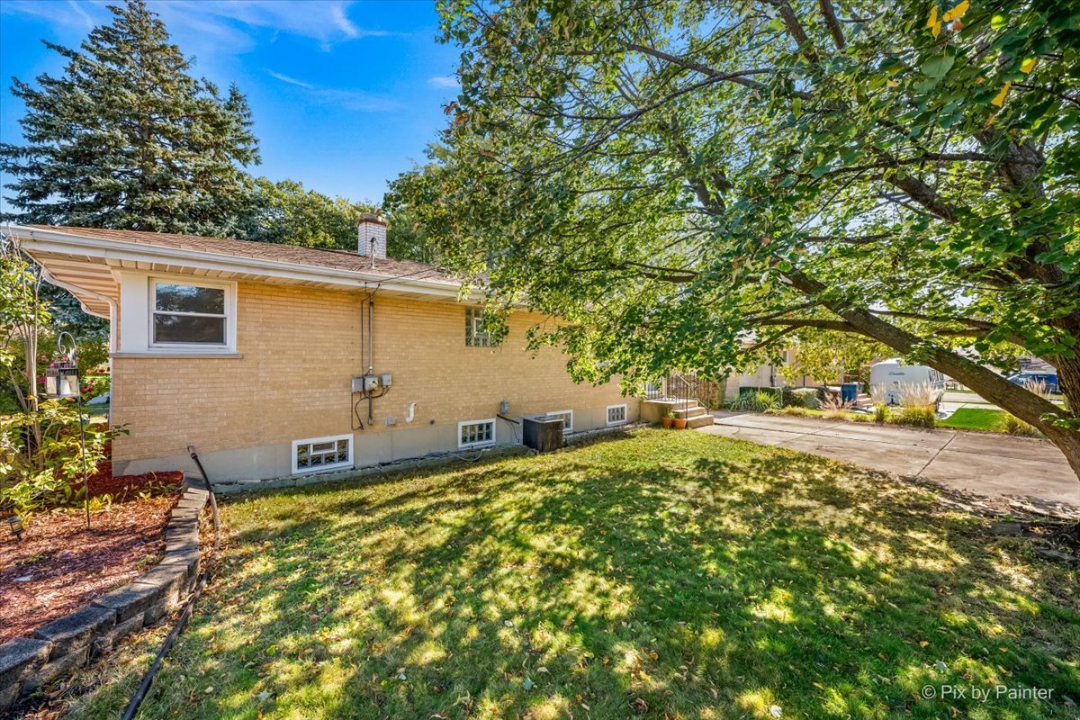 970 N Fischer Drive, Addison, IL 60101
