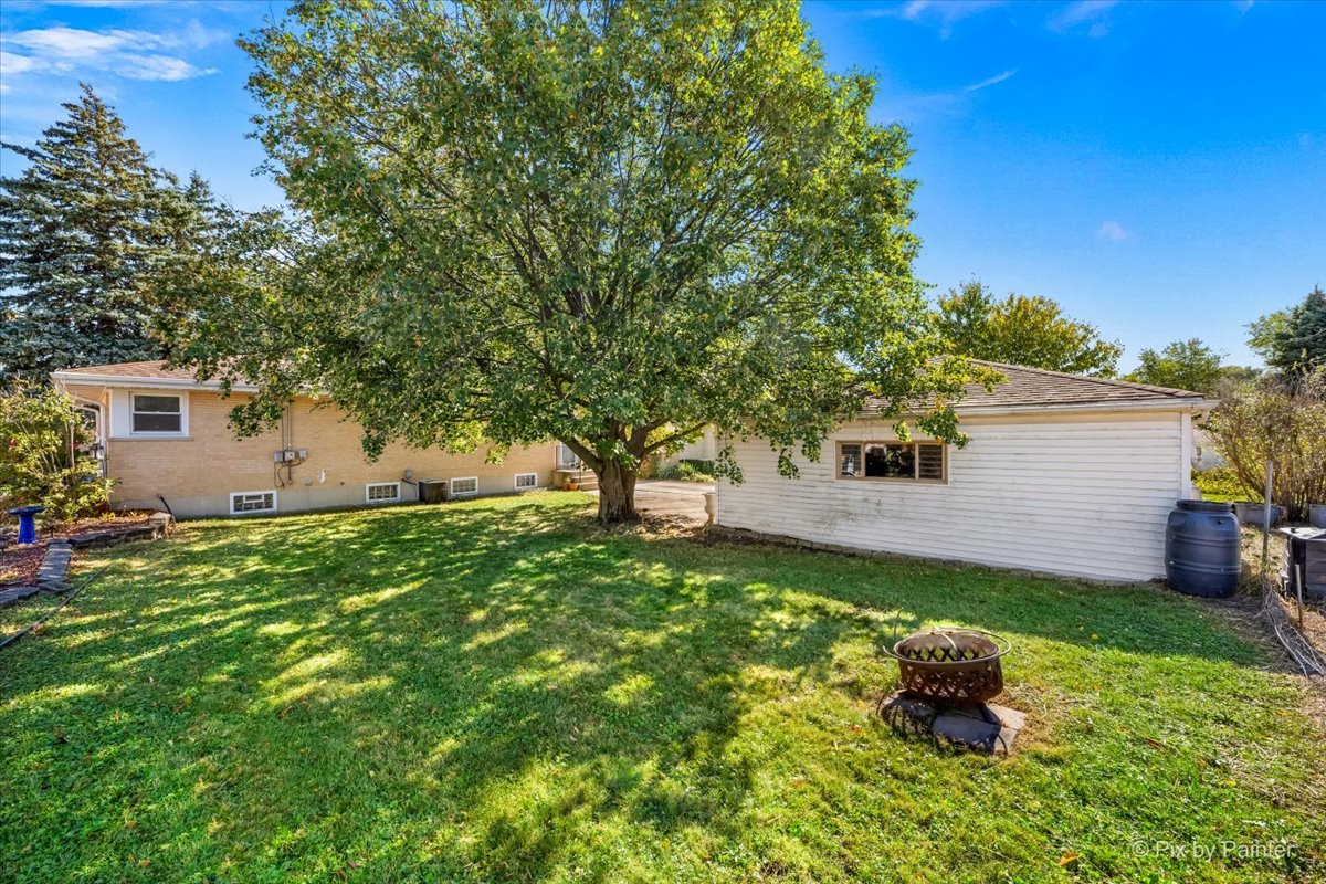 970 N Fischer Drive, Addison, IL 60101