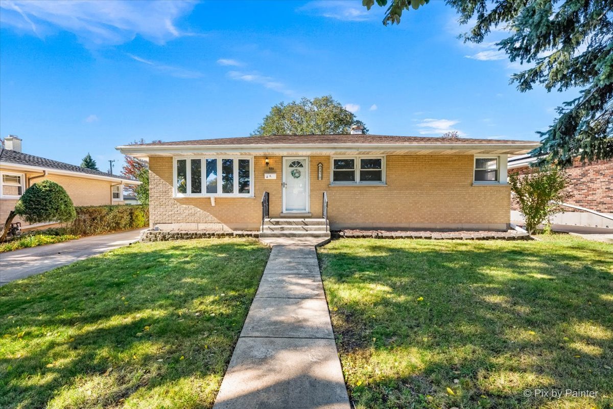 970 N Fischer Drive, Addison, IL 60101