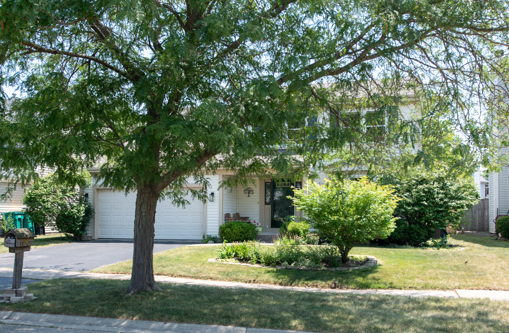 1818 Olde Mill Road, Plainfield, IL 60586