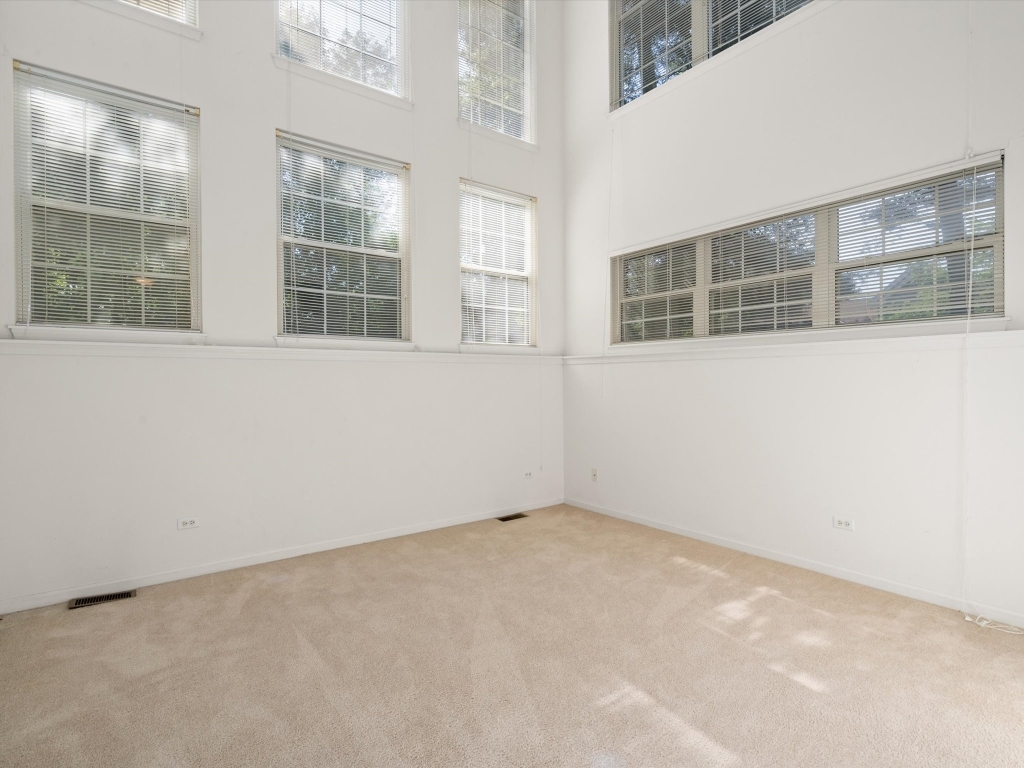 775 N Regis Court, Palatine, IL 60067