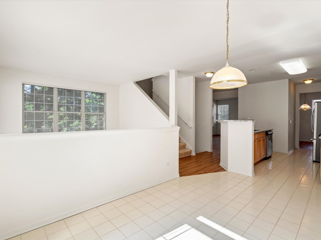 775 N Regis Court, Palatine, IL 60067