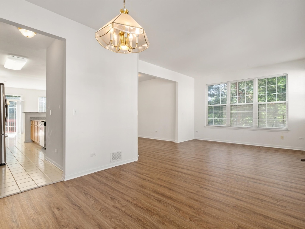 775 N Regis Court, Palatine, IL 60067