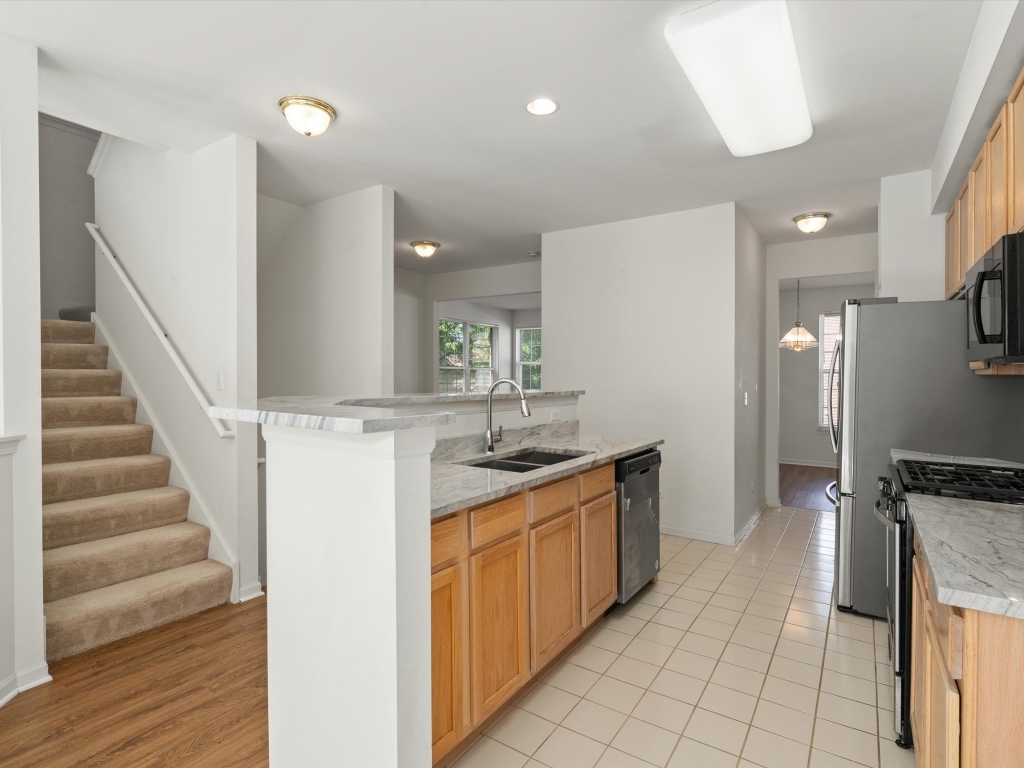 775 N Regis Court, Palatine, IL 60067