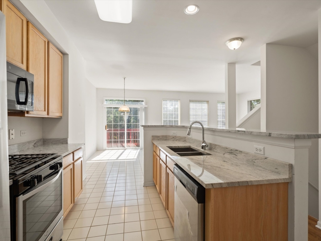 775 N Regis Court, Palatine, IL 60067