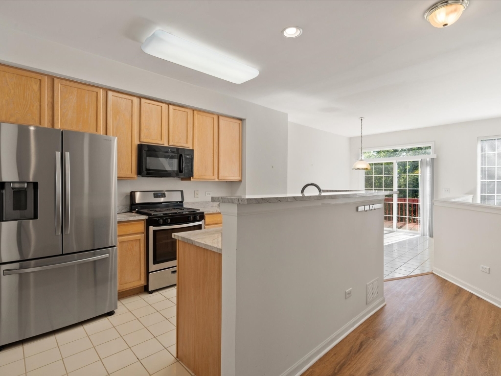 775 N Regis Court, Palatine, IL 60067