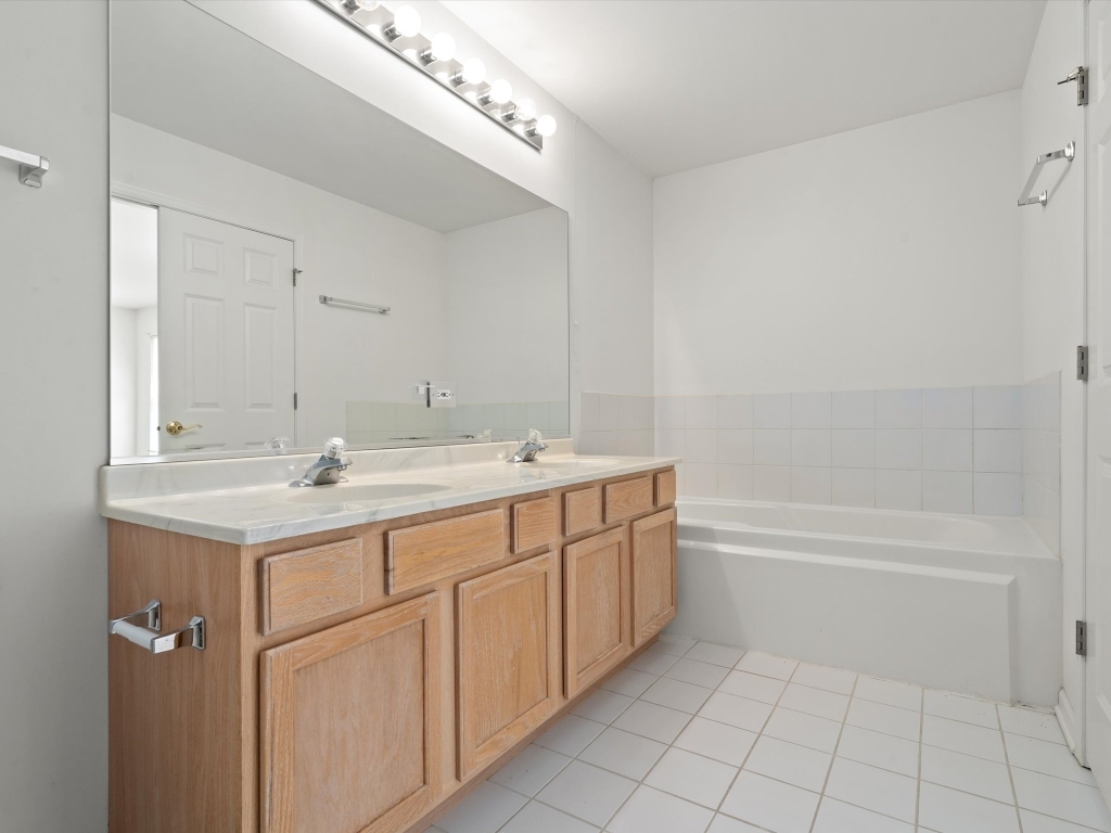 775 N Regis Court, Palatine, IL 60067