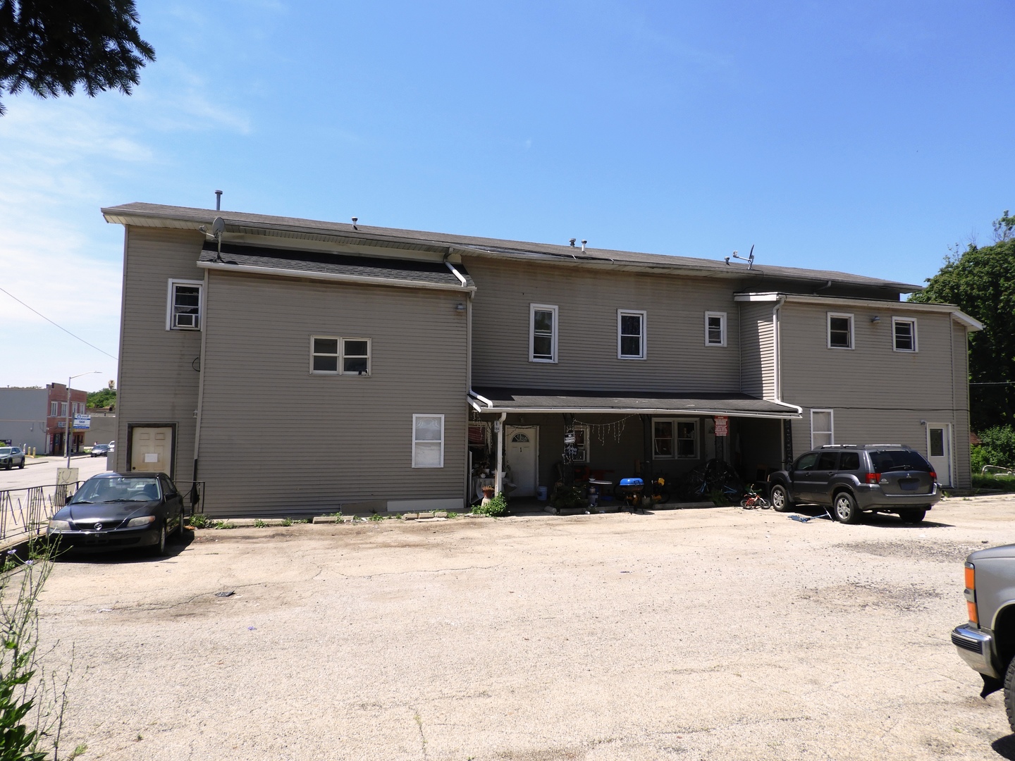 724 10th Street, Waukegan, IL 60085