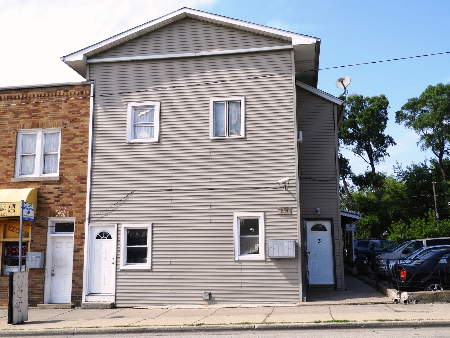 724 10th Street, Waukegan, IL 60085