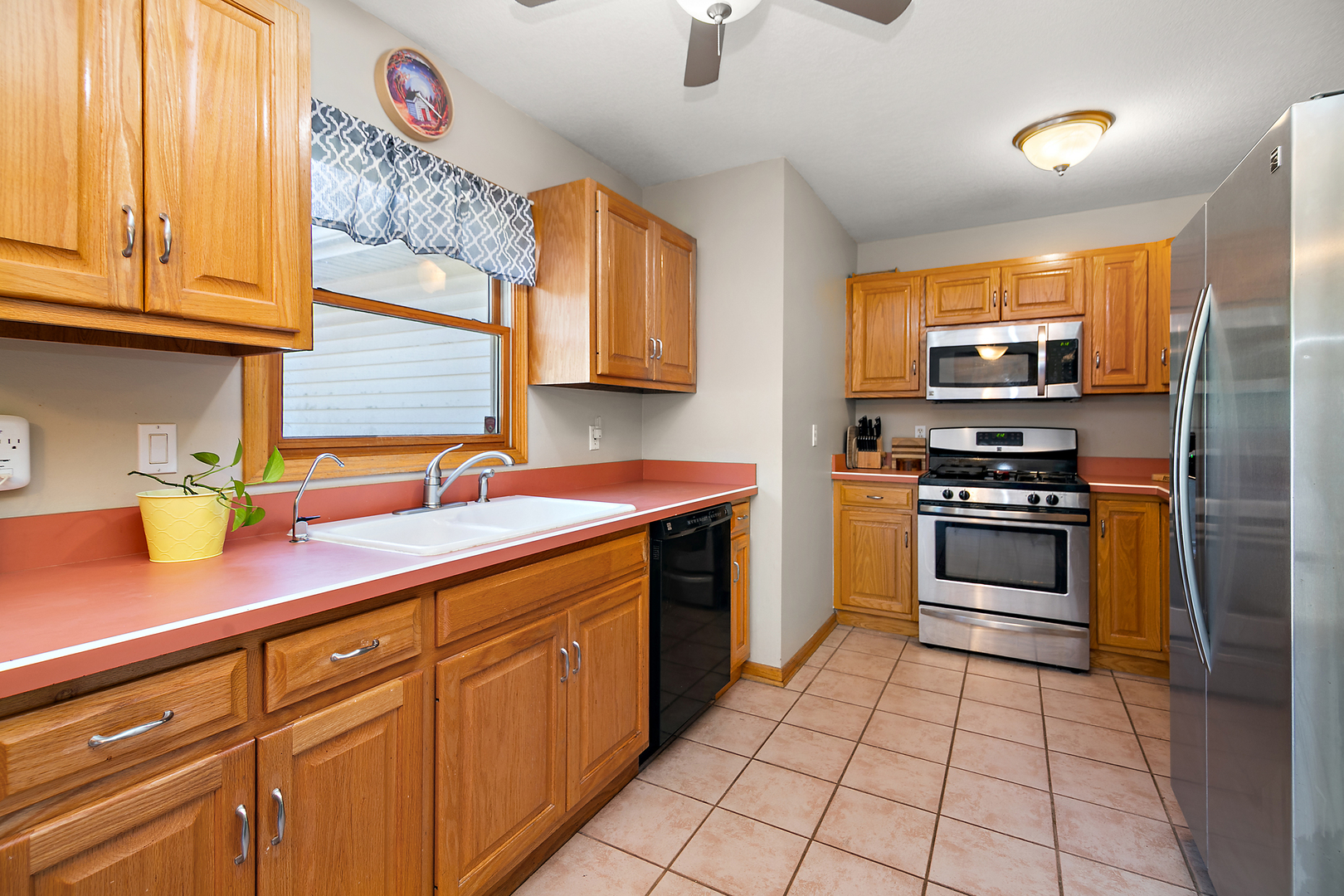 450 S Walnut Street, Manteno, IL 60950