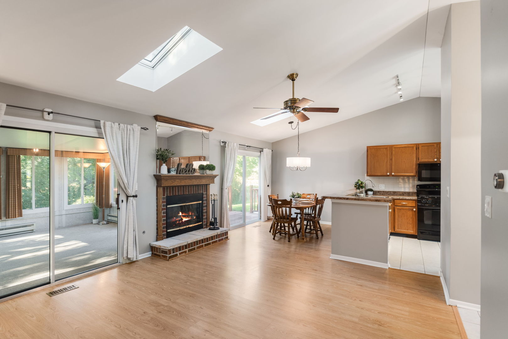 833 Dartmouth Drive, Island Lake, IL 60042