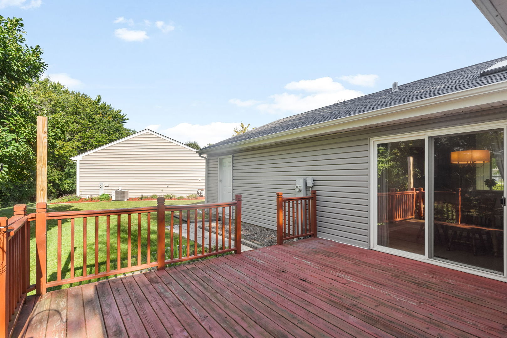 833 Dartmouth Drive, Island Lake, IL 60042