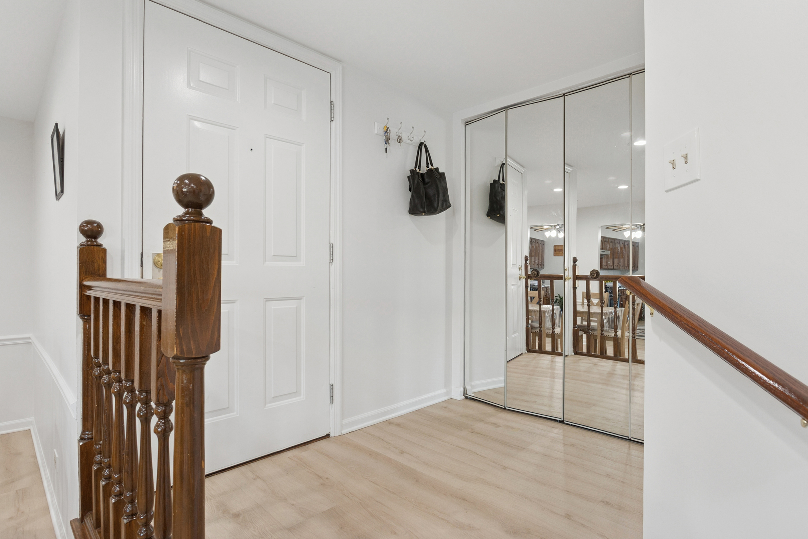 7235 Willow Way Lane #B, Willowbrook, IL 60527