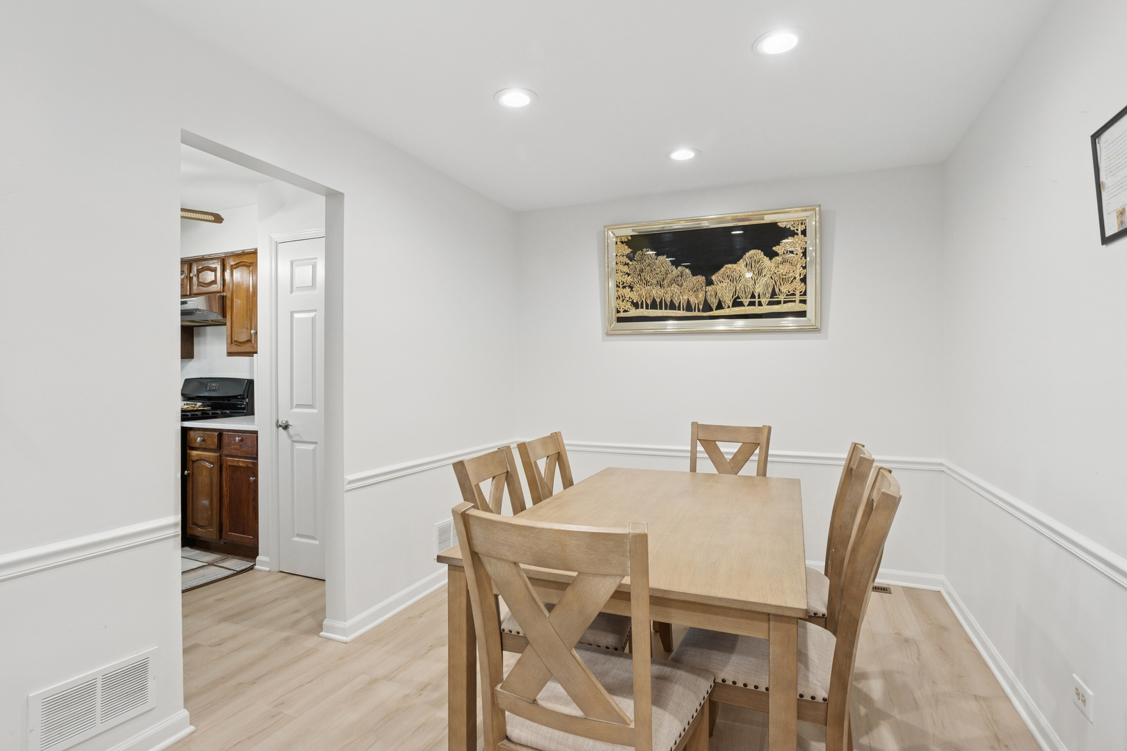 7235 Willow Way Lane #B, Willowbrook, IL 60527