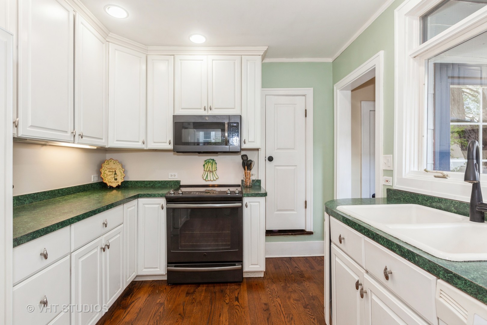 731 Western Avenue, Glen Ellyn, IL 60137