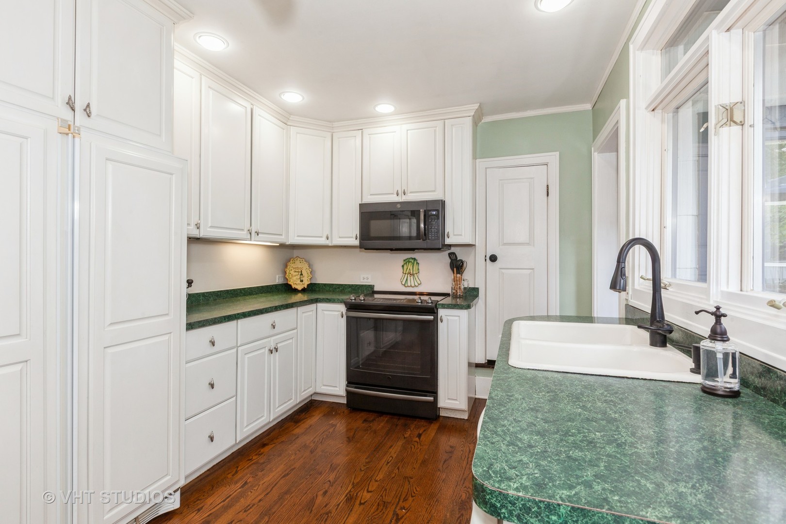 731 Western Avenue, Glen Ellyn, IL 60137