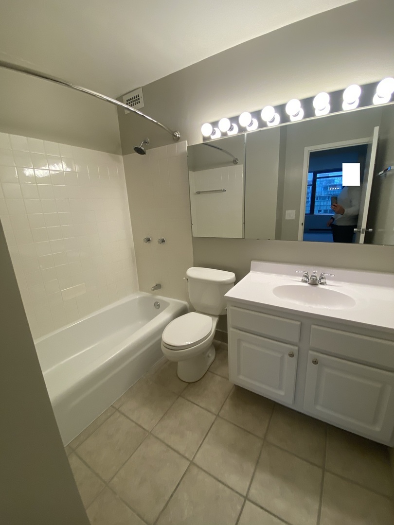 333 E Ontario Street #4511, Chicago, IL 60611