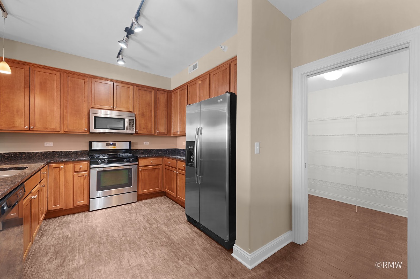 2 Itasca Place #420, Itasca, IL 60143
