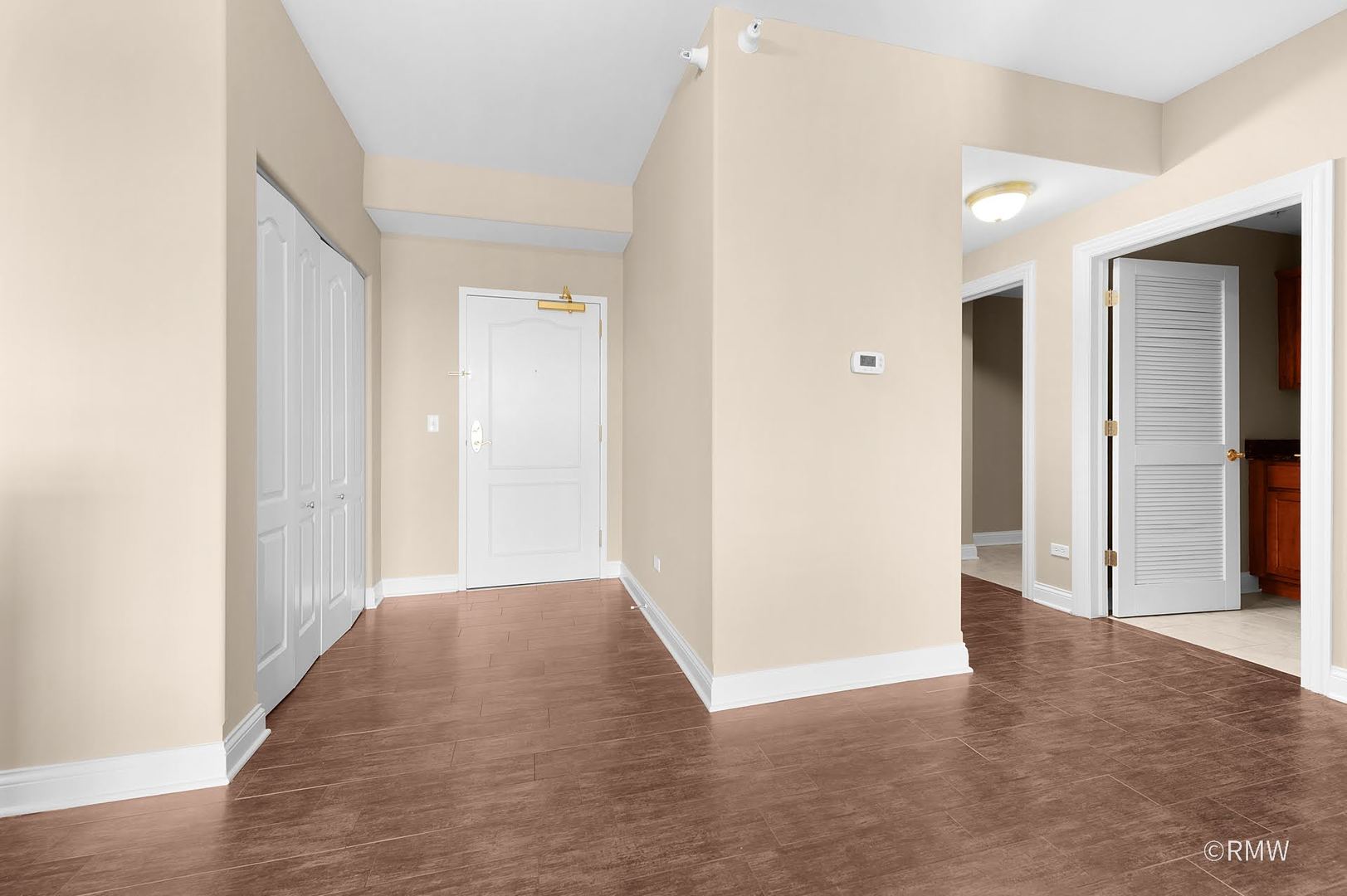 2 Itasca Place #420, Itasca, IL 60143