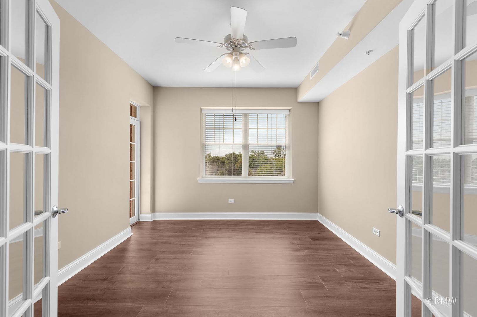 2 Itasca Place #420, Itasca, IL 60143