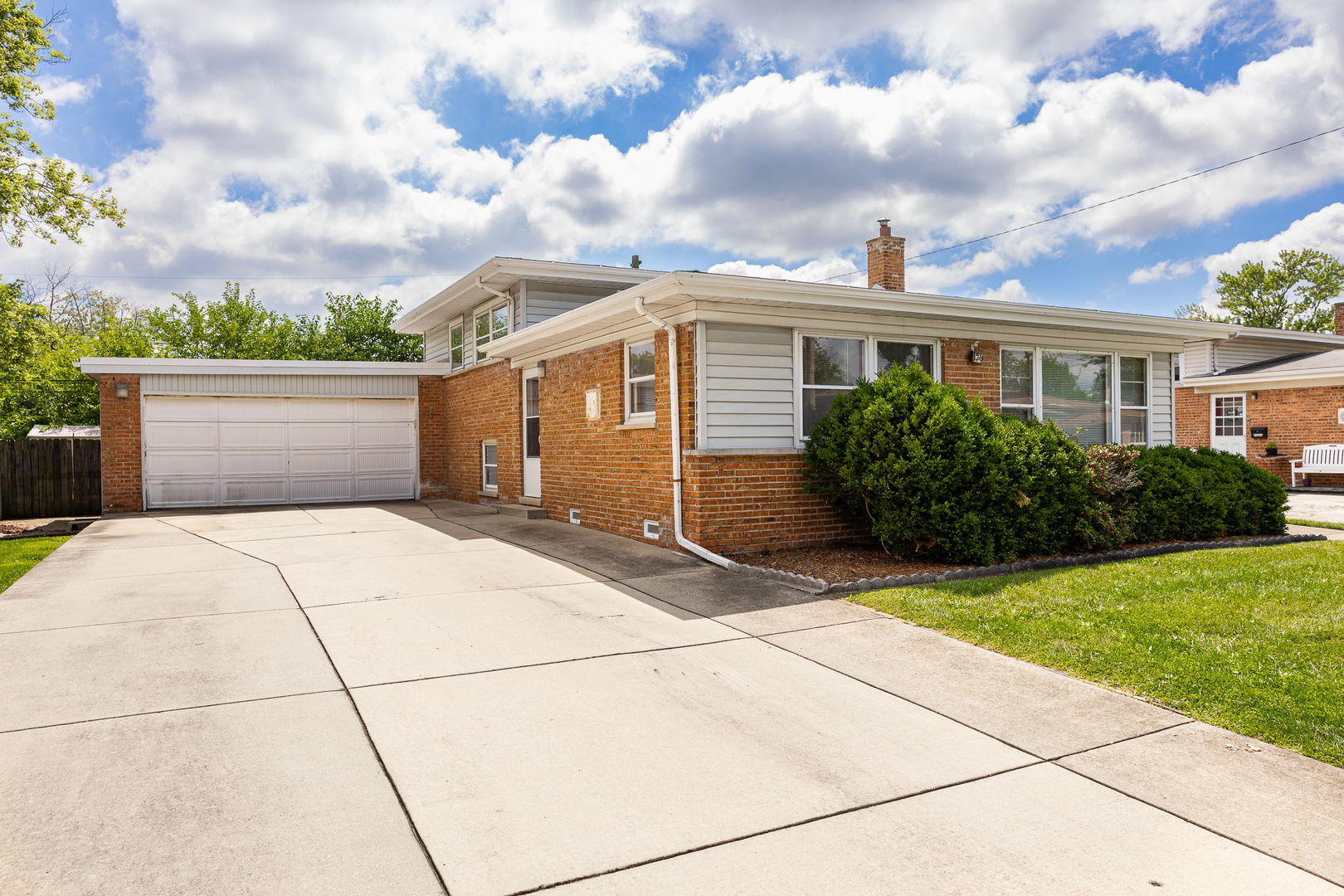 156 Kingston Place, Chicago Heights, IL 60411