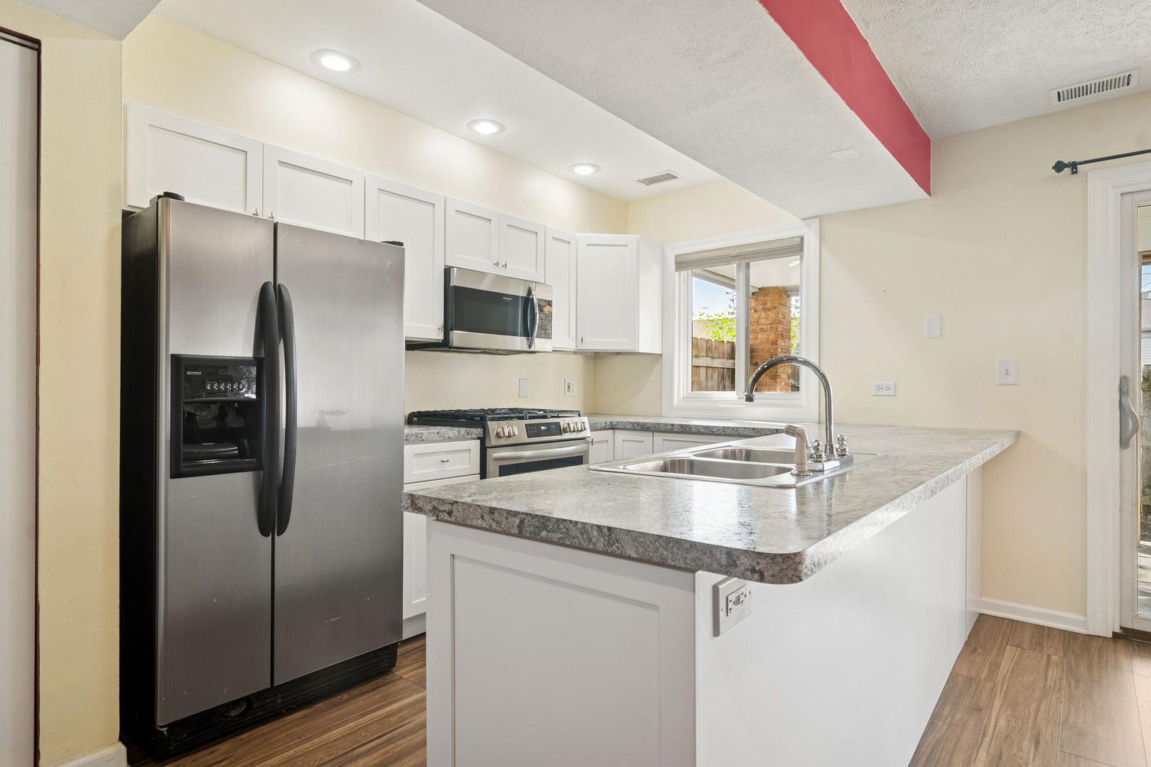 1817 Sessions Walk, Hoffman Estates, IL 60169