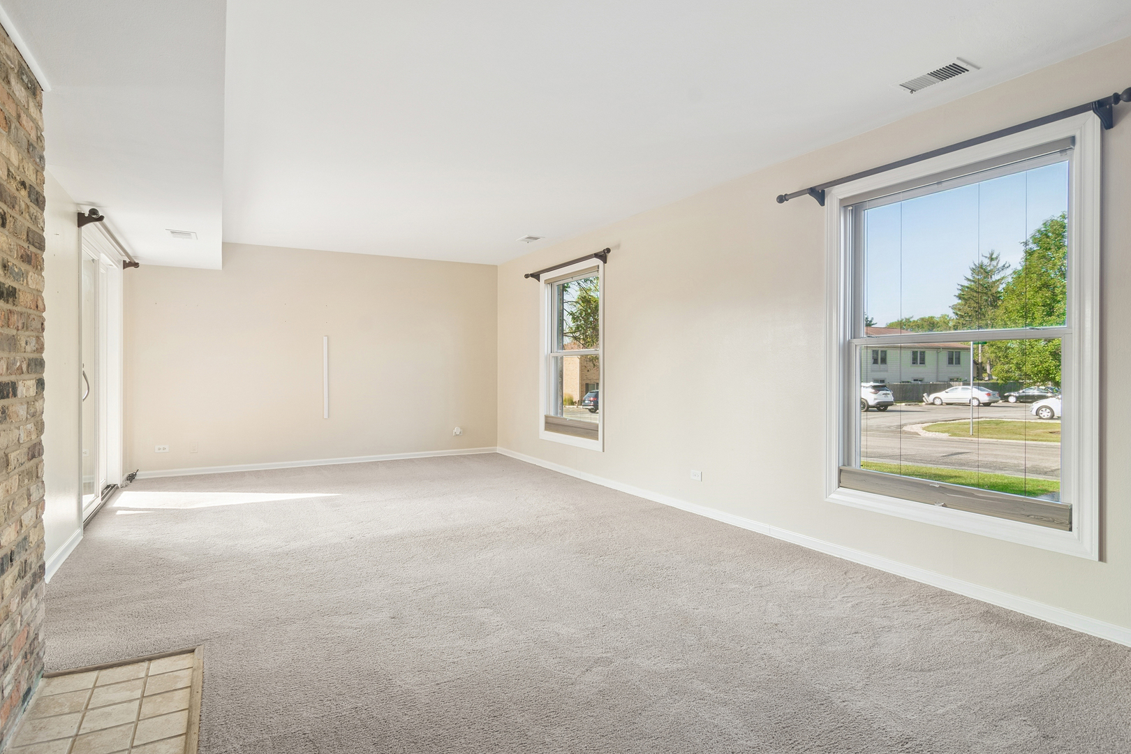 1817 Sessions Walk, Hoffman Estates, IL 60169