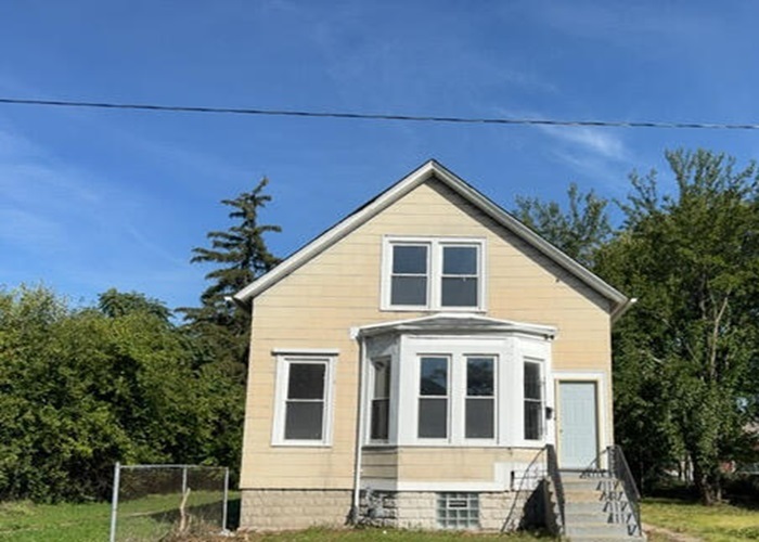 11835 S Stewart Avenue, Chicago, IL 60628