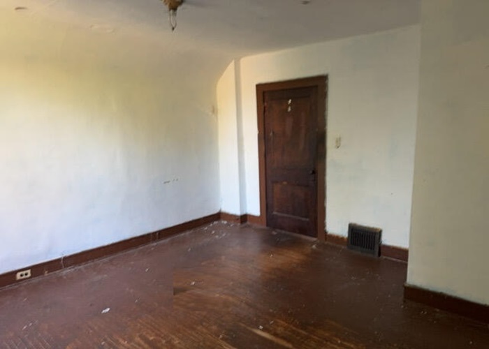 11835 S Stewart Avenue, Chicago, IL 60628