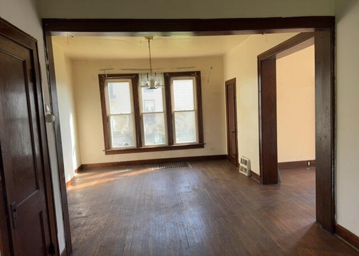 11835 S Stewart Avenue, Chicago, IL 60628