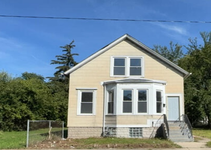 11835 S Stewart Avenue, Chicago, IL 60628