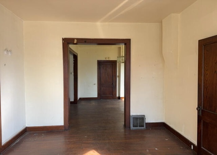 11835 S Stewart Avenue, Chicago, IL 60628