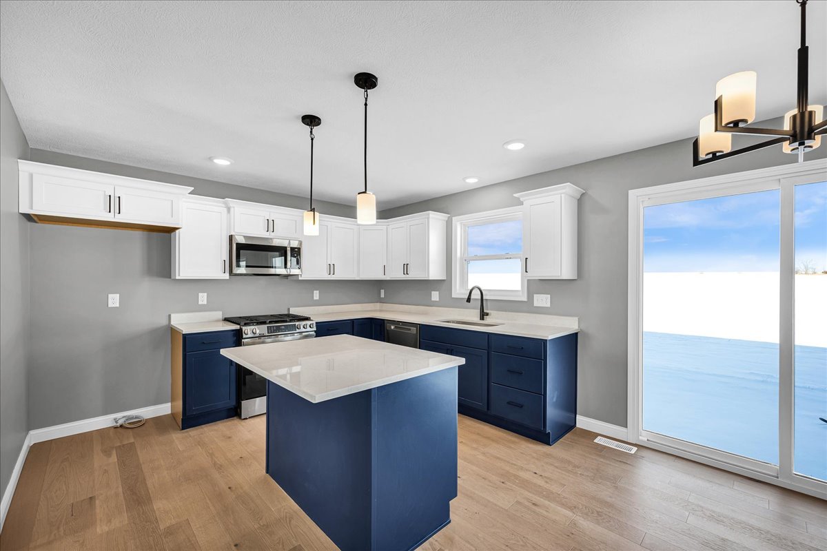 502 Travis Drive, Carlock, IL 61725