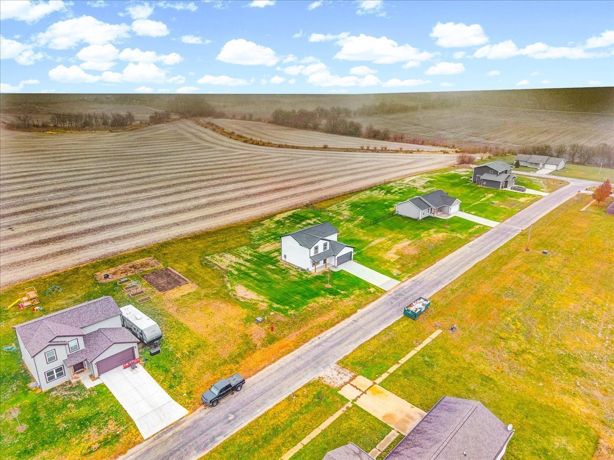 502 Travis Drive, Carlock, IL 61725