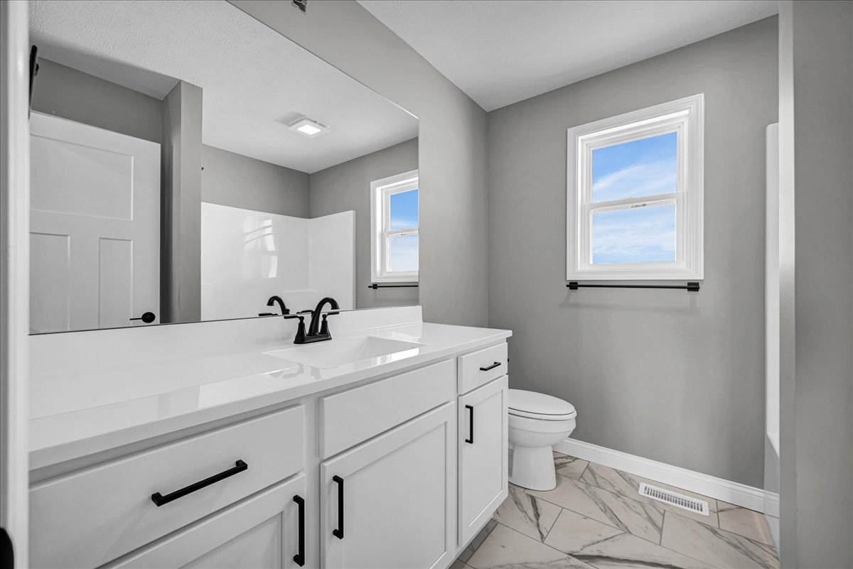 502 Travis Drive, Carlock, IL 61725