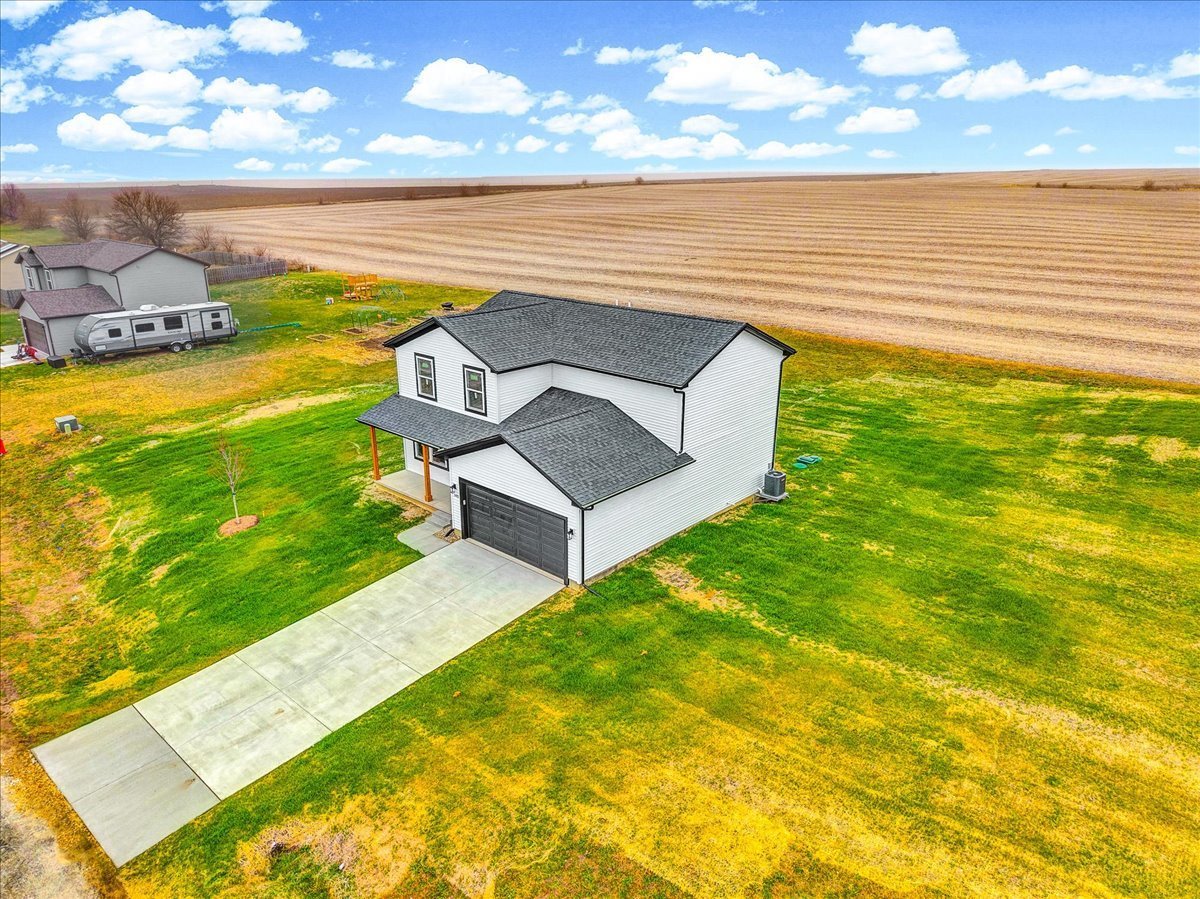 502 Travis Drive, Carlock, IL 61725