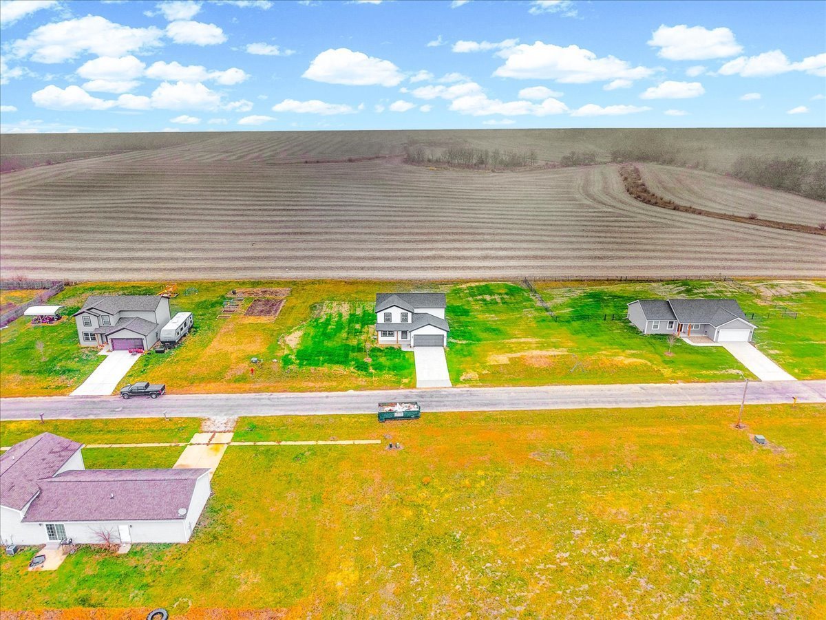 502 Travis Drive, Carlock, IL 61725